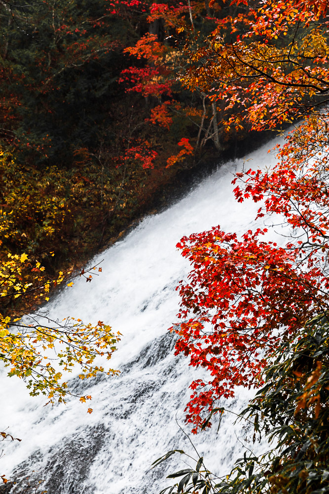 Japan nikko lake chuzenji yudaki falls