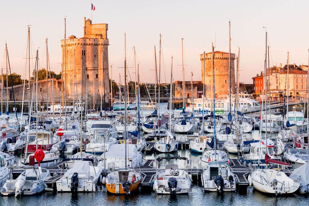 Vieux-Port et tours de La Rochelle en Charente-Maritime © Loic Lagarde