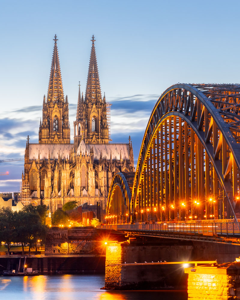 Chevet de la cathédrale de Cologne ou Kölner Dom et pont Hohenzollern - UNESCO Germany Allemagne © Loic Lagarde 2022